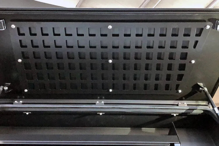 Hardtop RSI SMARTCAP pour Ford Raptor 2023+ Next Gen, robuste et adapté à l'aventure, vue de face en image.