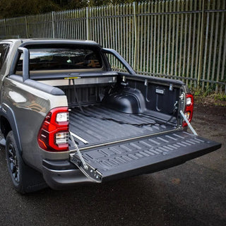 Couvre Benne MTR Toyota Hilux REVO 2016+ Double Cab Noir Mountain Top sur Xperts4x4 Accessoires 4x4 Off-Road
