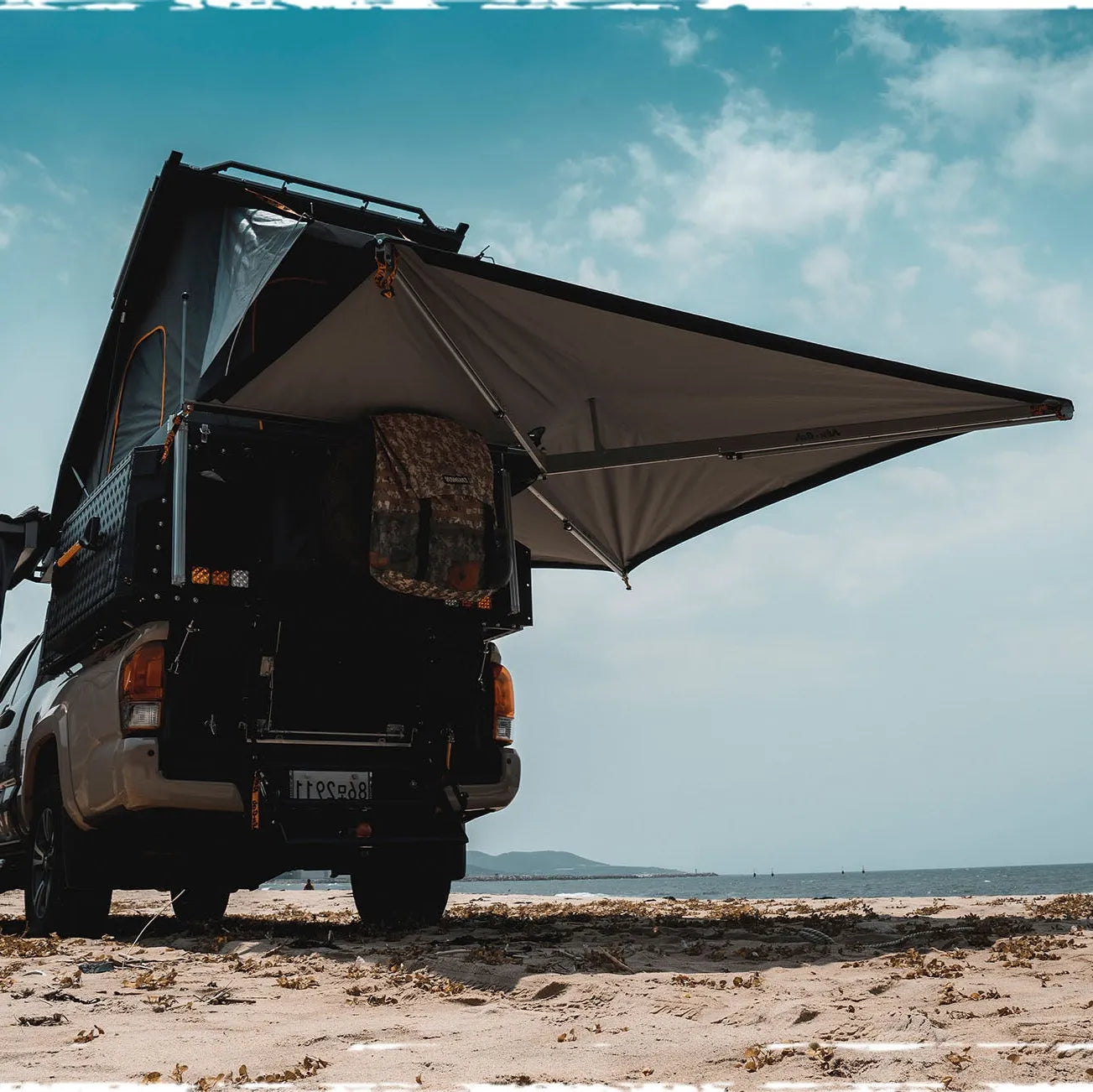 Auvent 270° Alu-Cab - 2,6m | Autoportant & Résistant sur Xperts4x4 Accessoires 4x4 Off-Road