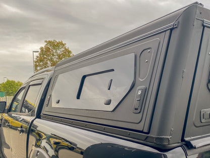 Hardtop Alu-Cab Contour Isuzu D-Max 2020-2023 Double Cab sur Xperts4x4 Accessoires 4x4 Off-Road