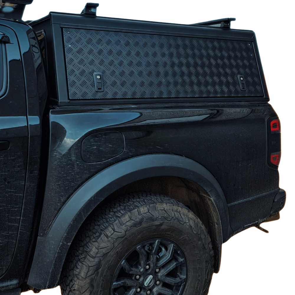 Hardtop en aluminium Alu-Cab Explorer 3 pour VW Amarok 2010-2022, accessoire robuste pour camionnette.