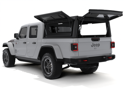 Hardtop Alu-Cab Contour en aluminium noir pour Jeep Gladiator JT 2019+ connecté et robuste, vue de face.