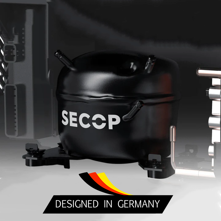 Réfrigérateur/congélateur ICECO 55L noir avec double compartiment, vue intérieure et extérieure, pour stockage alimentaire.