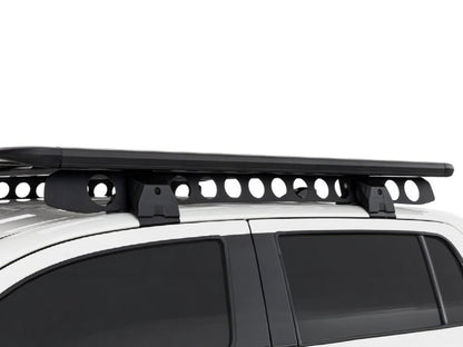 Profil du système Backbone RHINO-RACK sous une galerie Pioneer 6