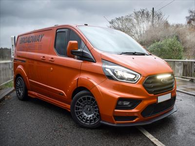 LAZER LAMPS avant Grille de fixation Kit Ford Transit Custom MS-RT (2018+) pour Linear-18