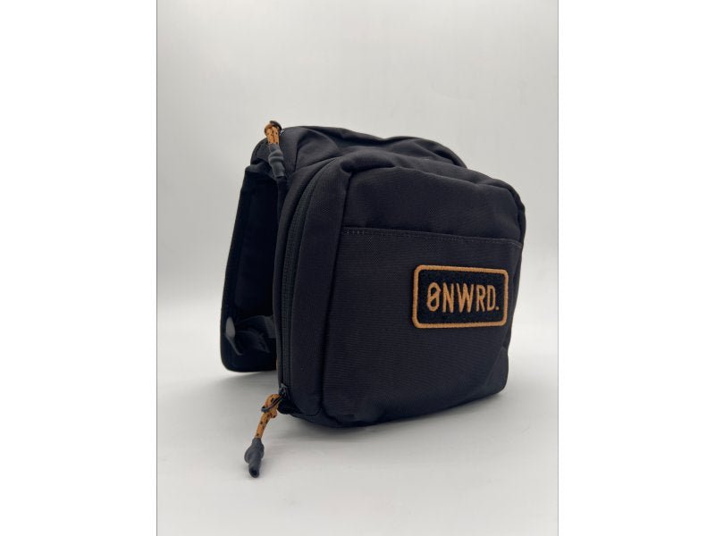 Organiseur appuie tête Daily Driver Noir - ONWRD - BYD Shark 2024+