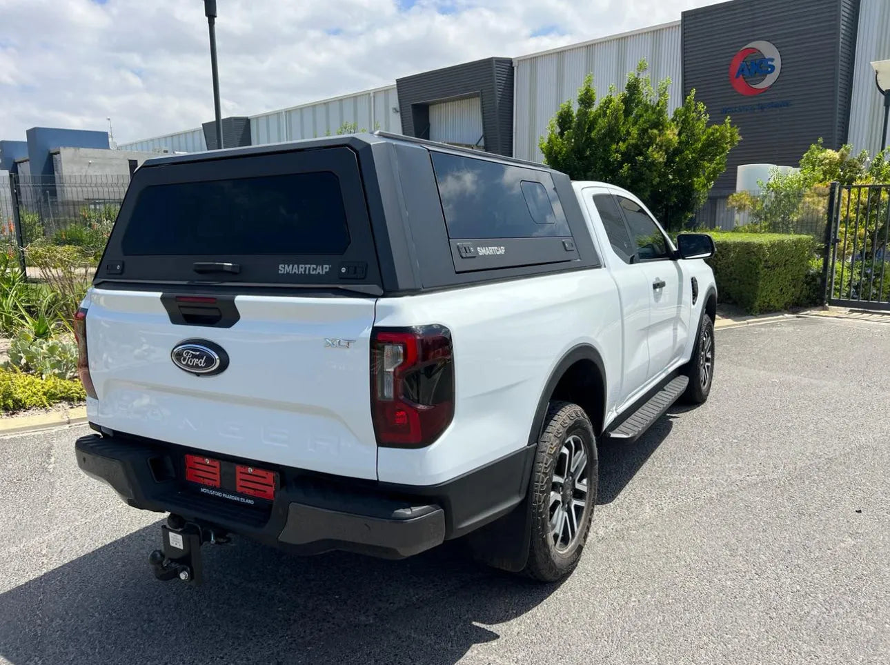 Capot rigide RSI EVOs SPORT pour Ford Ranger Raptor 2023+ Next Gen, en aluminium noir, avec fenêtres latérales.