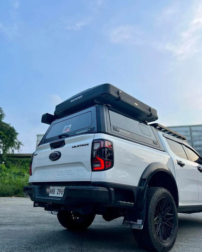 Hardtop RSI EVOs SPORT pour Ford Ranger Raptor 2023+ Next Gen, finition noire, monté sur la cabine du véhicule.