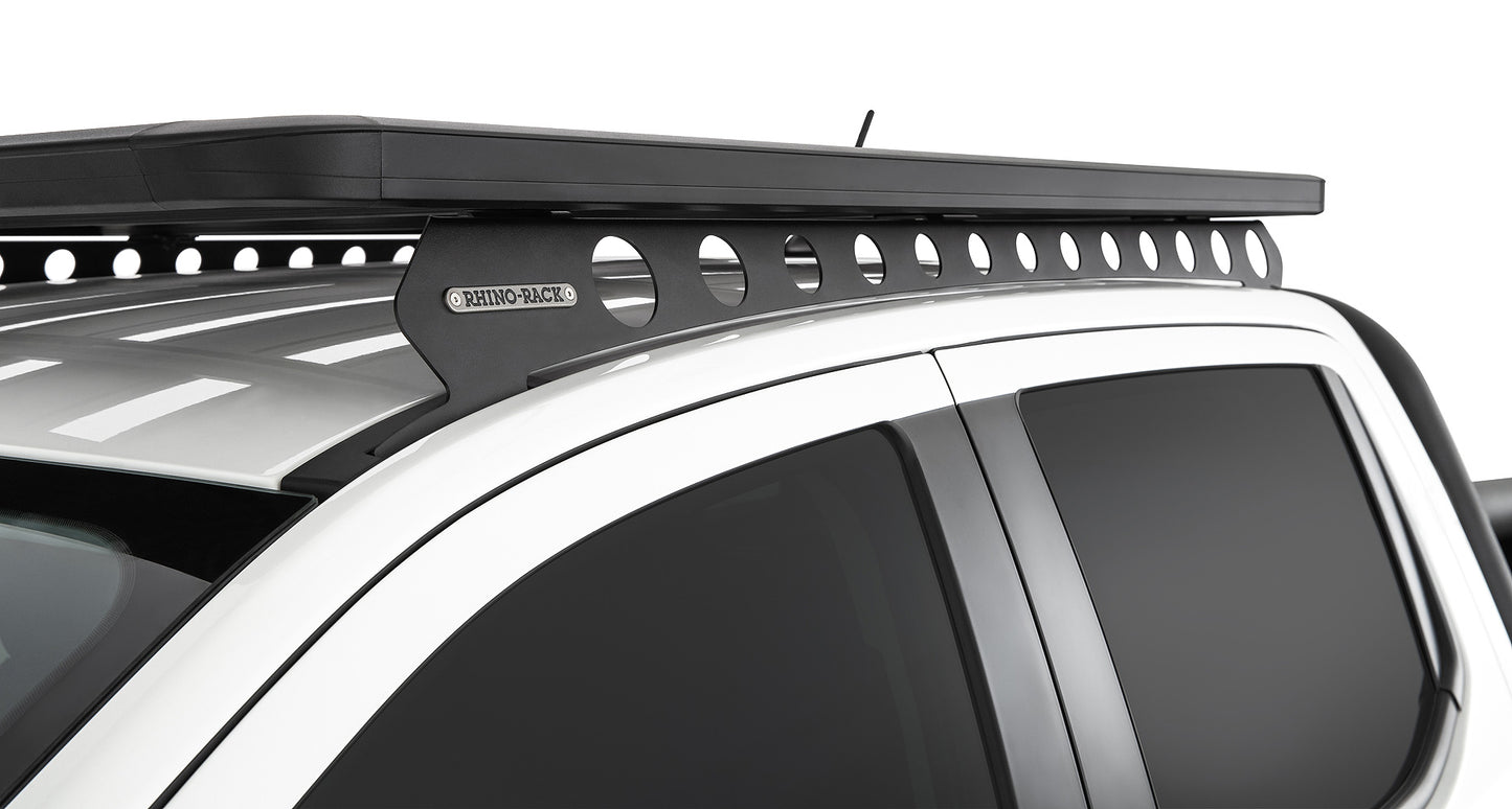 Système de fixation Backbone pour double cabine Ford Ranger P703 et VW Amarok Gen2, accessoires Rhino-Rack, vue des supports et montage.