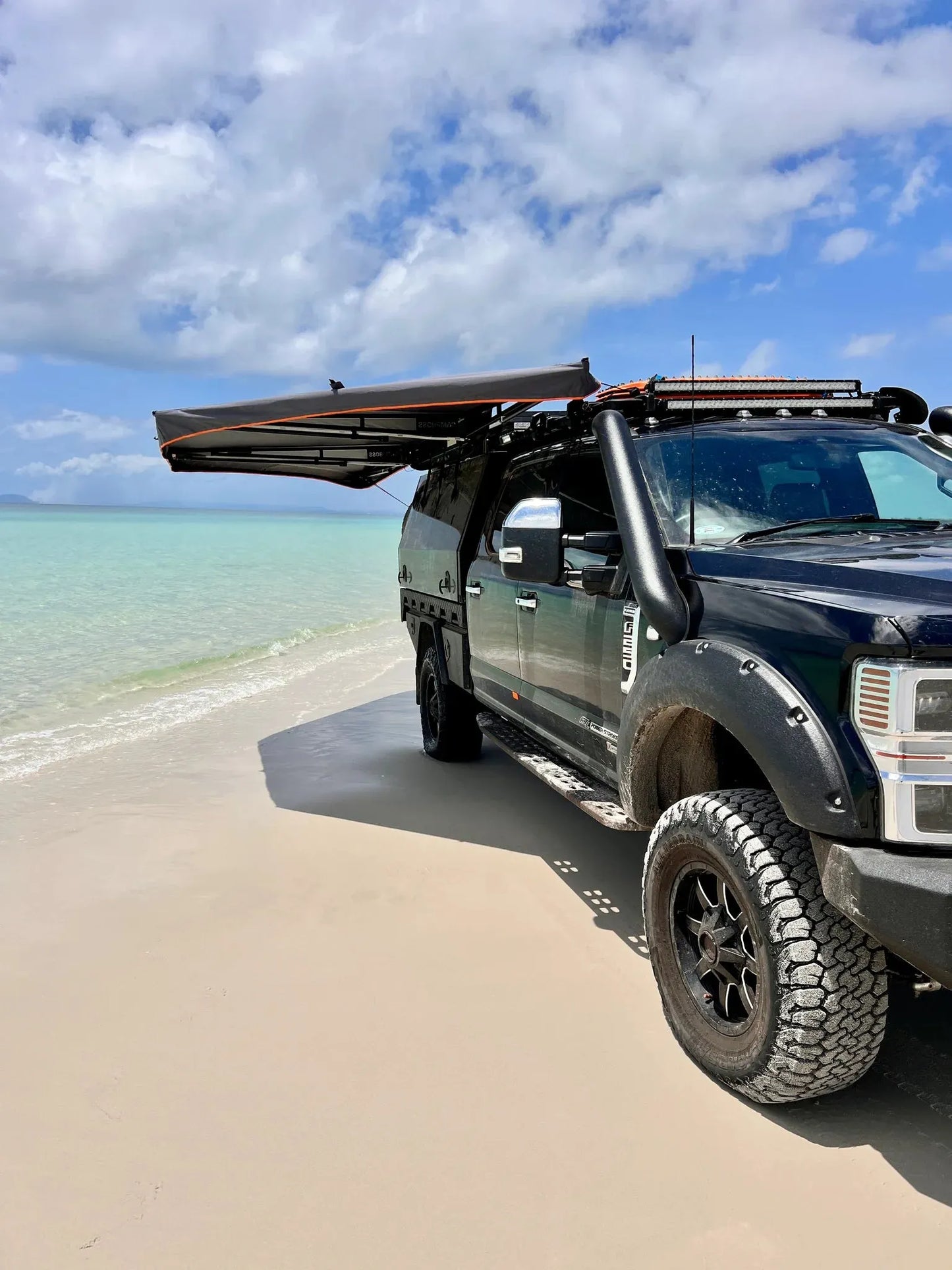 Auvent 4x4 Campboss 180° Shadow - Auto-Portant sur Xperts4x4 Accessoires 4x4 Off-Road