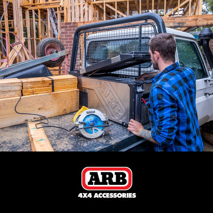 Batterie ARB Slimline 100Ah LiFePO4 avec chargeur DC-DC 40A sur Xperts4x4 Accessoires 4x4 Off-Road