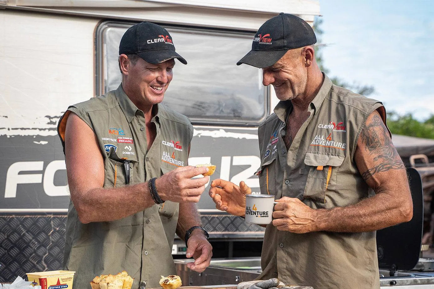 Ensemble de vaisselle (12 pièces) CAMPBOSS - All 4 Adventure sur Xperts4x4 Accessoires 4x4 Off-Road