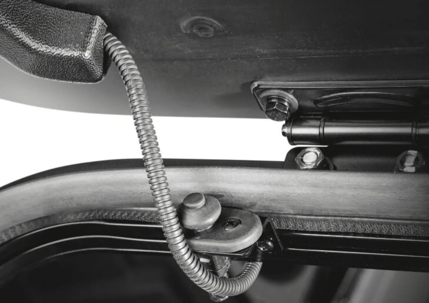 Hardtop Aeroklas Fenêtres Battantes | Isuzu D-Max 2025+ Double Cab sur Xperts4x4 Accessoires 4x4 Off-Road