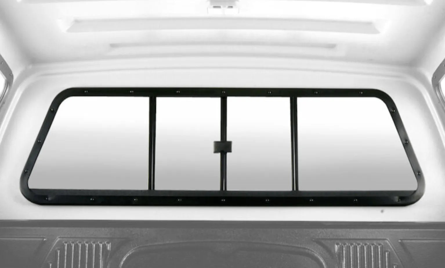 Hardtop Aeroklas Primer | Isuzu Dmax 2012-2020 Double Cab sur Xperts4x4 Accessoires 4x4 Off-Road