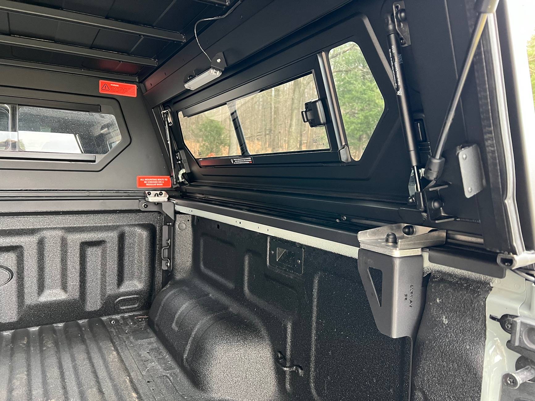 Hardtop Alu-Cab Contour Ford Ranger/Raptor 2023+ sur Xperts4x4 Accessoires 4x4 Off-Road