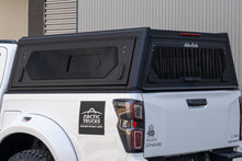 Hardtop Alu-Cab Contour Isuzu D-Max 2020 à Présent Double Cab sur Xperts4x4 Accessoires 4x4 Off-Road