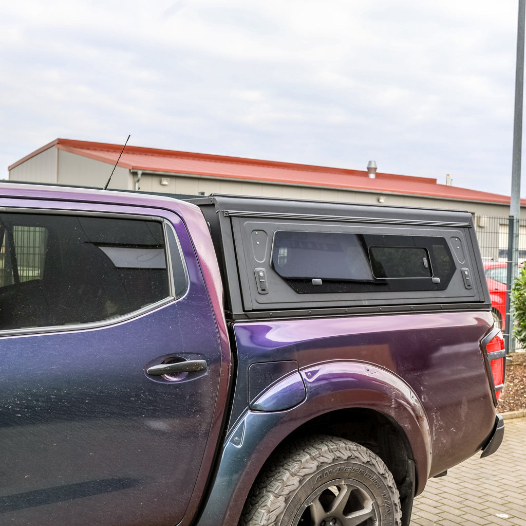 Hardtop Alu-Cab Contour Nissan Navara 2016+ Double Cab sur Xperts4x4 Accessoires 4x4 Off-Road
