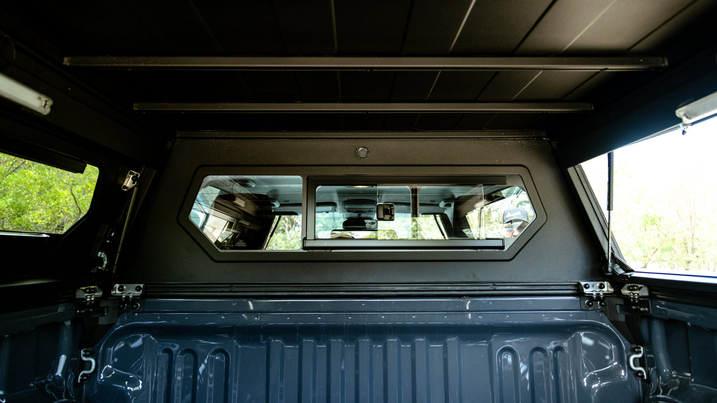 Hardtop Alu-Cab Contour pour Toyota Hilux 2026+ N90 Double Cab, robuste et en aluminium, adapté au modèle avec capacité tout-terrain