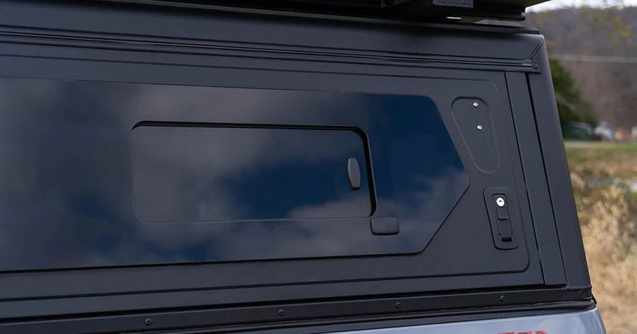 Hardtop Alu-Cab Contour Toyota Tacoma GEN 3 sur Xperts4x4 Accessoires 4x4 Off-Road