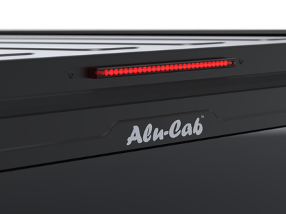 Hardtop Alu-Cab Contour Toyota Tundra 2022+ 5.5" CrewMax sur Xperts4x4 Accessoires 4x4 Off-Road