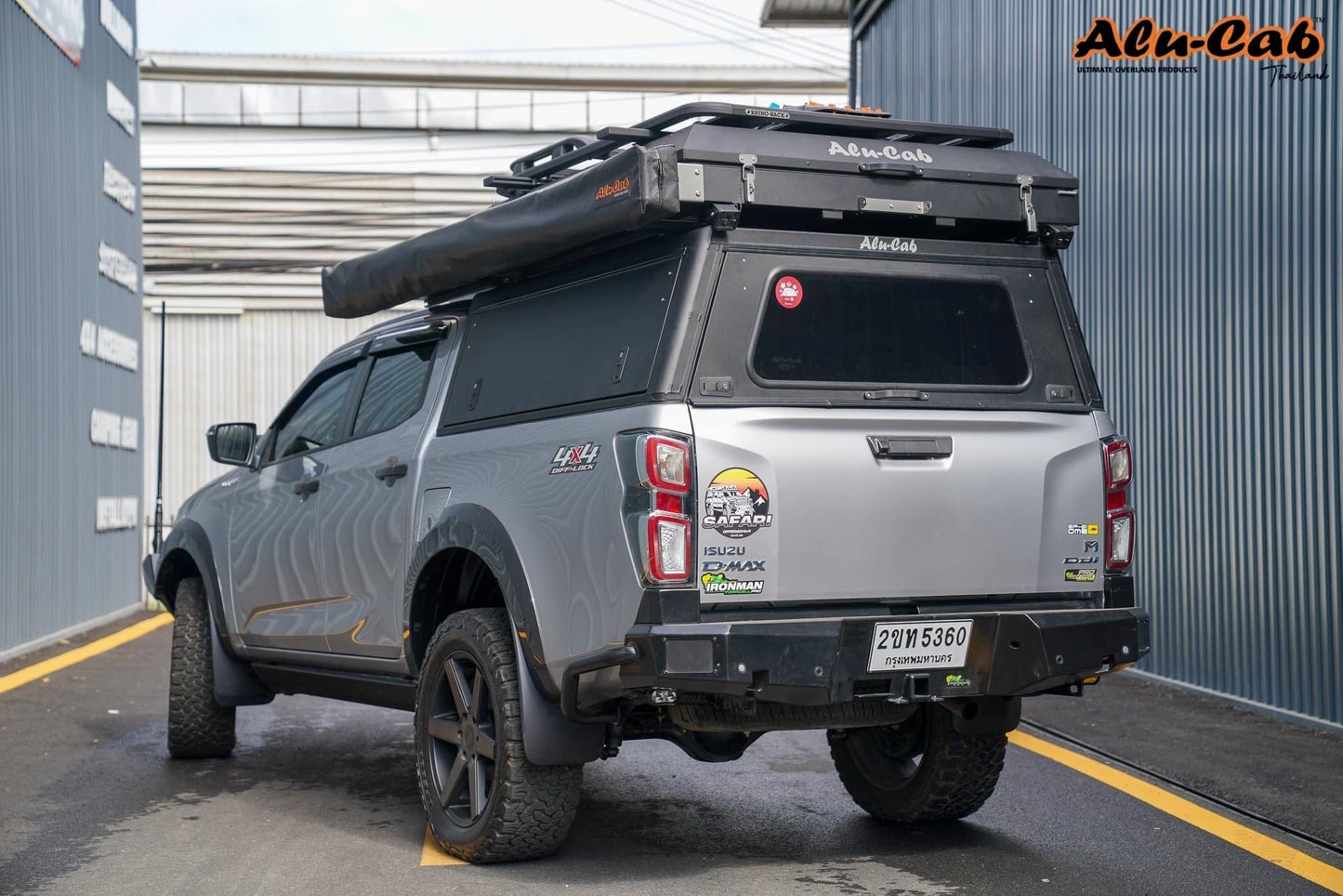 Hardtop Alu-Cab Explorer 3 Isuzu Dmax 2012 à 2023 - Noir sur Xperts4x4 Accessoires 4x4 Off-Road