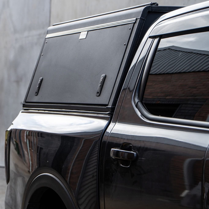 Hardtop Aluminium ALU-CAB "Explorer 3" Nissan Navara NP300 D23 2016+ sur Xperts4x4 Accessoires 4x4 Off-Road