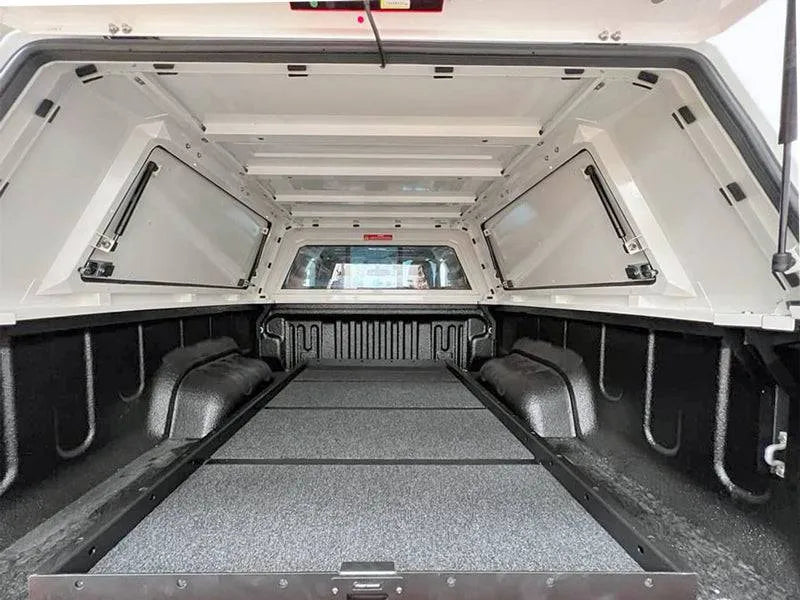 Hardtop Toyota Hilux Extra Cab REVO 2016 a Present | RSI EVOc Commercial sur Xperts4x4 Accessoires 4x4 Off-Road