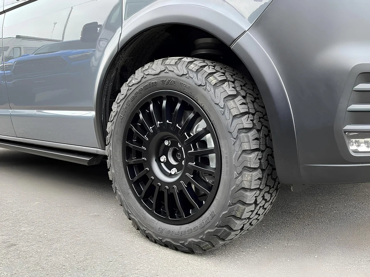 Jante Alu BRAID Winrace Noire 8x18 6x139.7 ET0 sur Xperts4x4 Accessoires 4x4 Off-Road