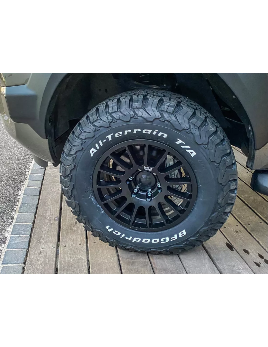 Jante Alu BRAID Winrace S Noire 8x17 6x139.7 ET20 sur Xperts4x4 Accessoires 4x4 Off-Road