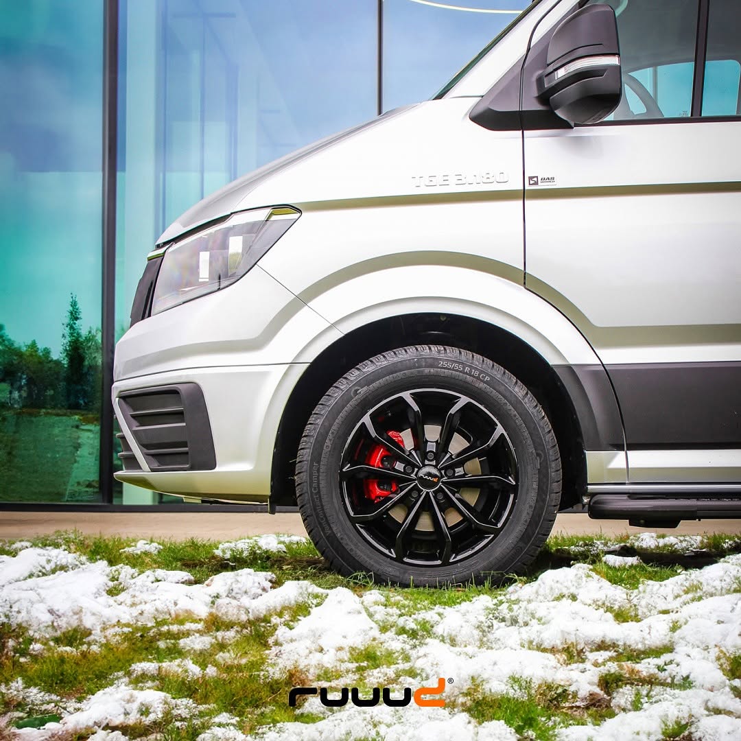 Jante Aluminium RUUUD 8x18 5x120 ET50 Gloss Black - Craftstar (Xenon) sur Xperts4x4 Accessoires 4x4 Off-Road