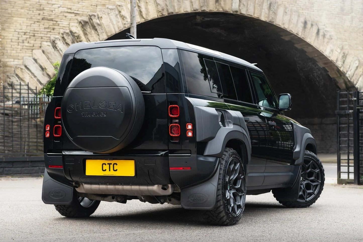 Kit Wide Track KAHN Defender 110 (2020+) - Look agressif & Premium sur Xperts4x4 Accessoires 4x4 Off-Road