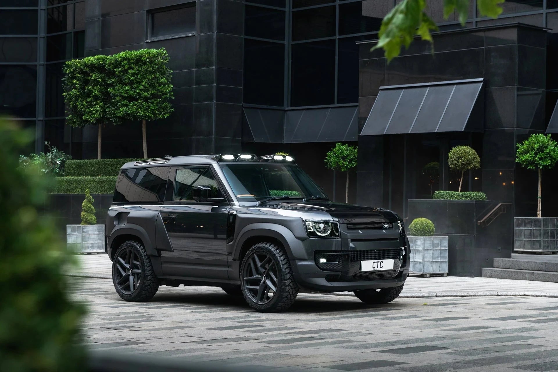 Kit Wide Track KAHN Defender 90 (2020+) - Look Off-Road & Premium sur Xperts4x4 Accessoires 4x4 Off-Road