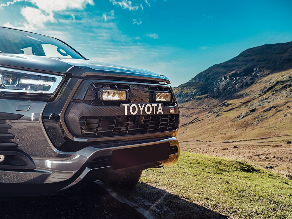 Pack LED Calandre LAZER LAMPS Toyota Hilux GR Sport sur Xperts4x4 Accessoires 4x4 Off-Road