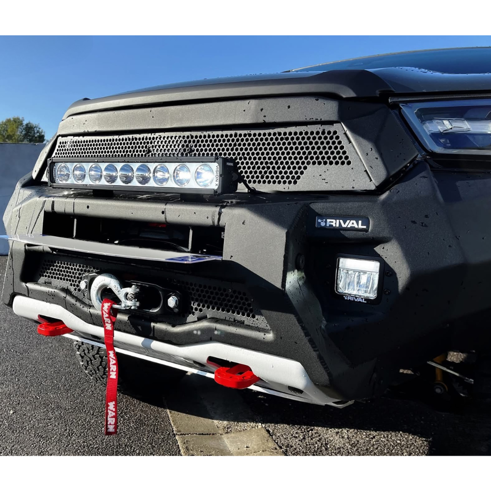 Pare-choc Avant Rival Aluminium - Toyota Hilux Invincible 2018-20 sur Xperts4x4 Accessoires 4x4 Off-Road