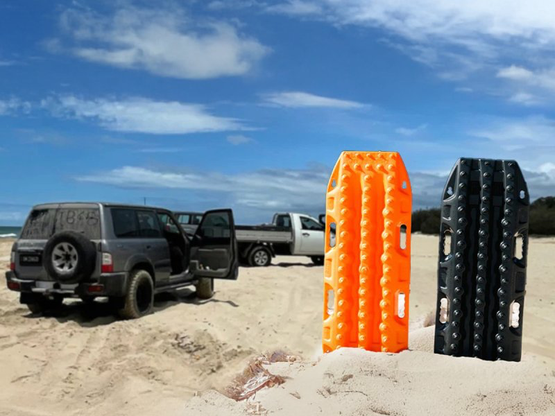 Plaques à sable Maxtrax Lite Orange - La paire sur Xperts4x4 Accessoires 4x4 Off-Road