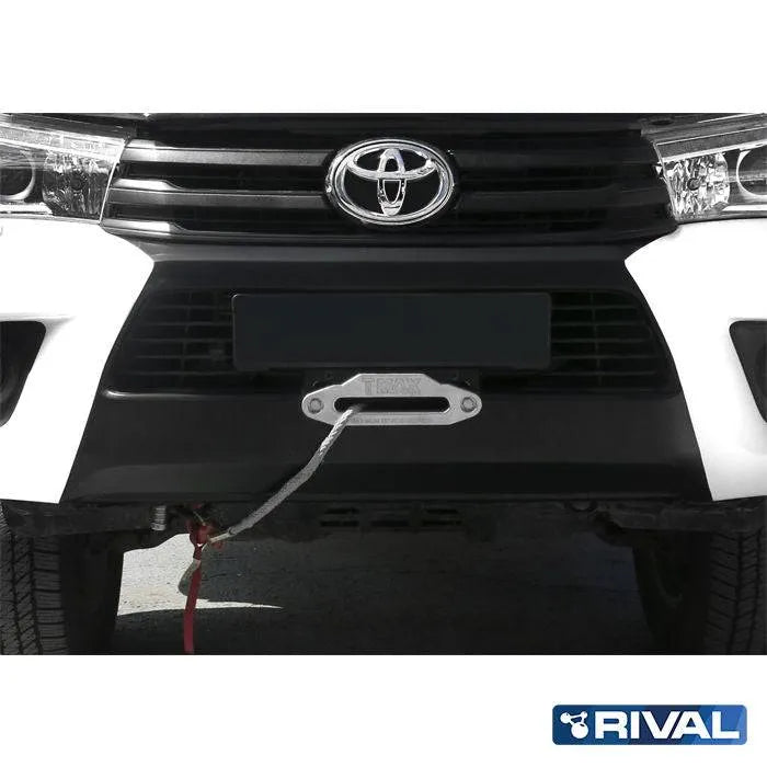 Platine de Treuil Toyota Hilux REVO 2016+ sur PC d'Origine | RIVAL 4X4 sur Xperts4x4 Accessoires 4x4 Off-Road
