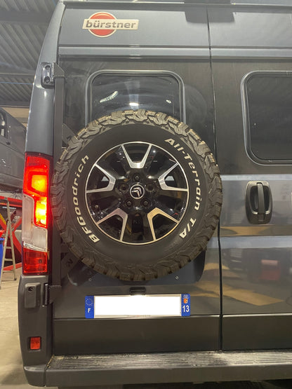 Porte roue de secours en inox pour porte arrière gauche de Fiat Ducato Campeo, marque N4 OFFROAD.