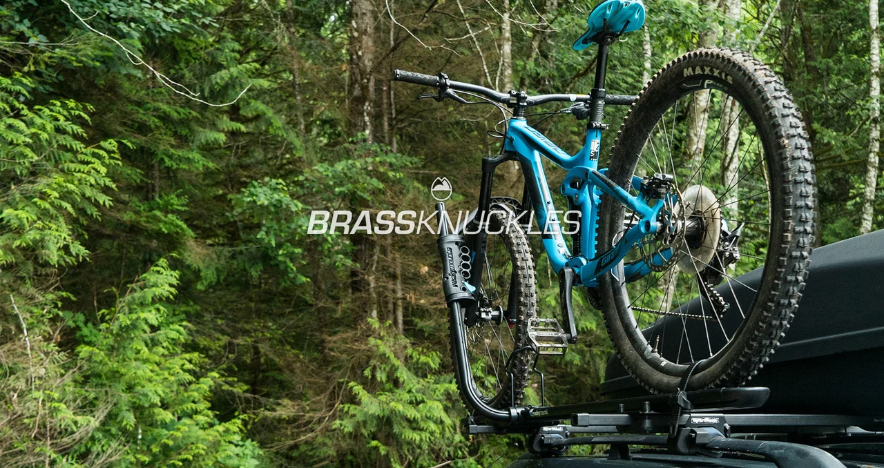 Porte vélo de toit Brassknuckles ROCKY MOUNTS sur Xperts4x4 Accessoires 4x4 Off-Road