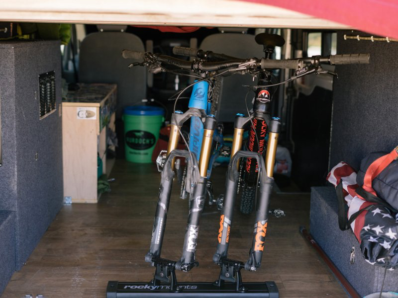 Rail de fixation vélo VanTrack 24" ROCKY MOUNTS sur Xperts4x4 Accessoires 4x4 Off-Road