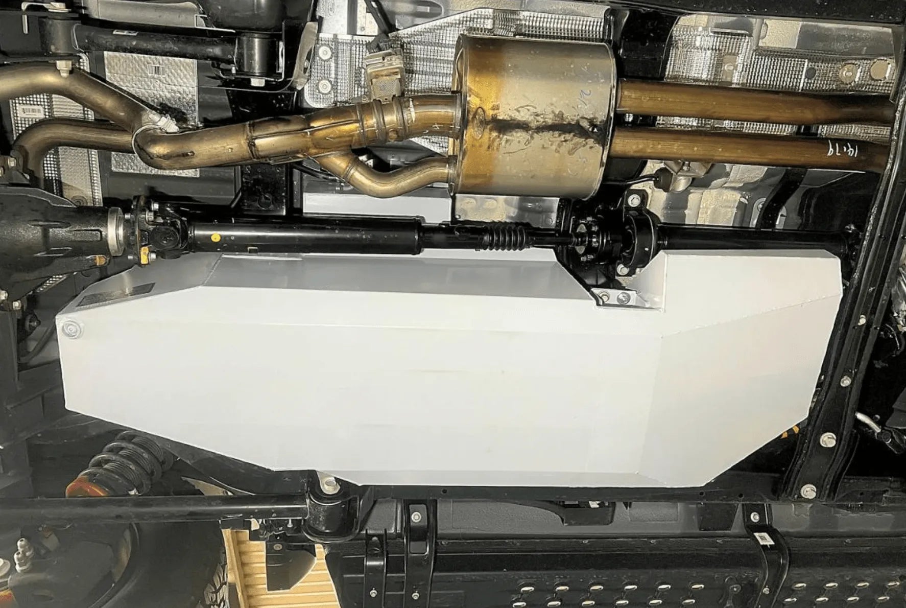 Reservoir de Remplacement LONGRANGER | 140L | Ford Raptor 2023+ NEXT GEN sur Xperts4x4 Accessoires 4x4 Off-Road