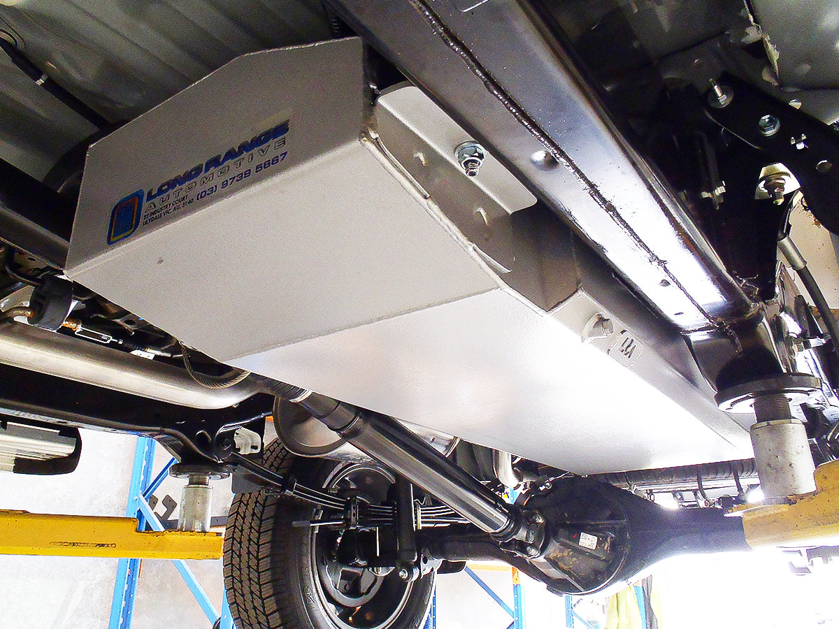 Réservoir LRA 140L Toyota Hilux Revo 2016+ (Compatible AdBlue) sur Xperts4x4 Accessoires 4x4 Off-Road