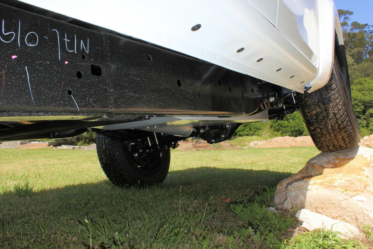 Réservoir Remplacement 128L/143L LongRanger Isuzu D-Max N60 2020+ sur Xperts4x4 Accessoires 4x4 Off-Road