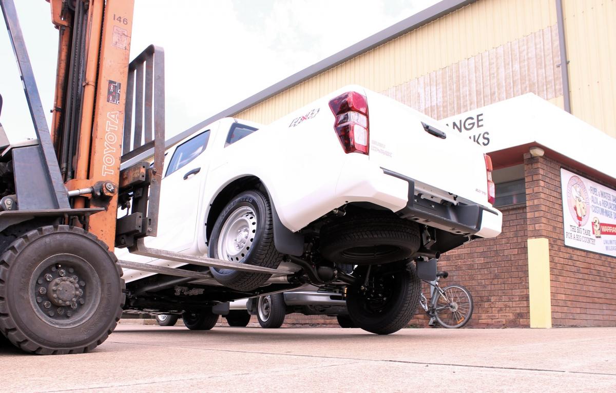 Réservoir Remplacement 128L/143L LongRanger Isuzu D-Max N60 2020+ sur Xperts4x4 Accessoires 4x4 Off-Road