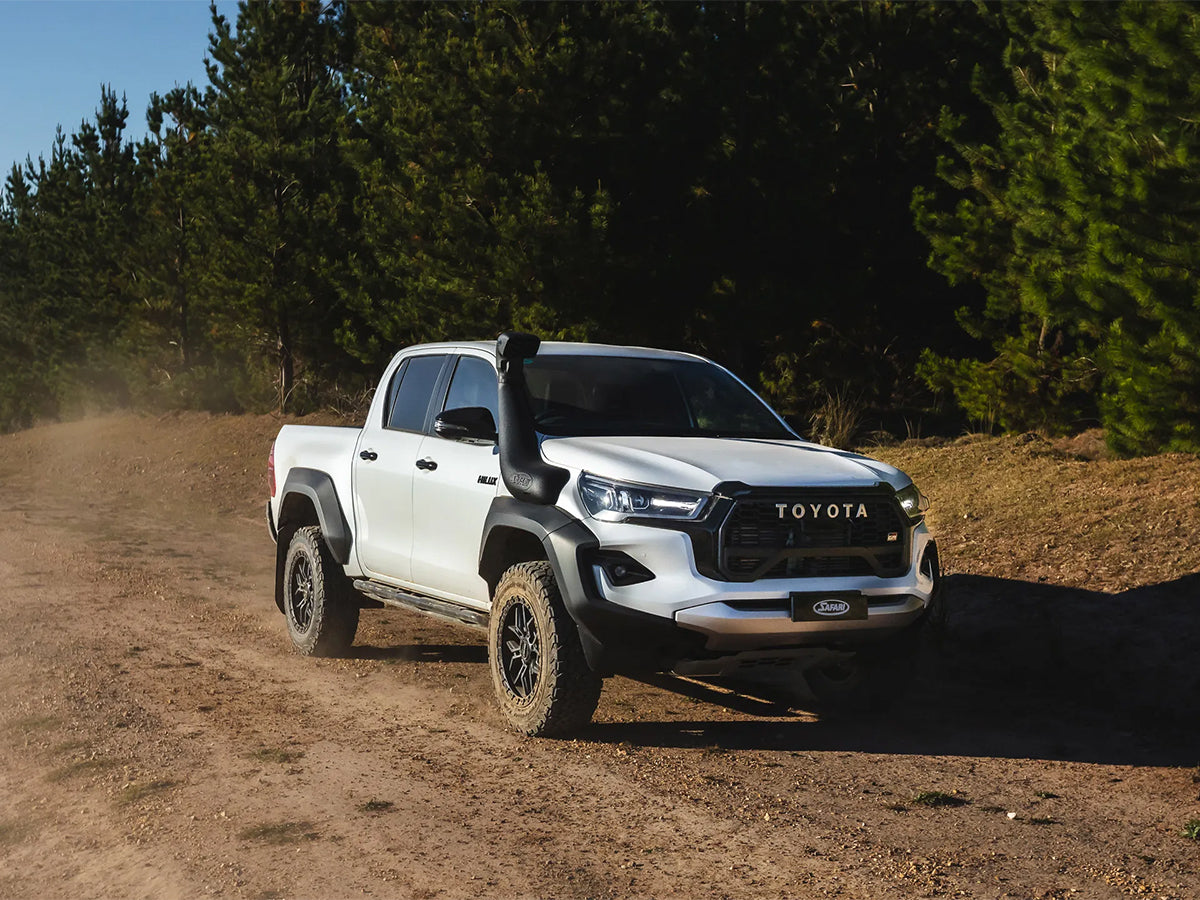 Snorkel Safari Armax Toyota Hilux Invincible / GR Sport 2021+ sur Xperts4x4 Accessoires 4x4 Off-Road