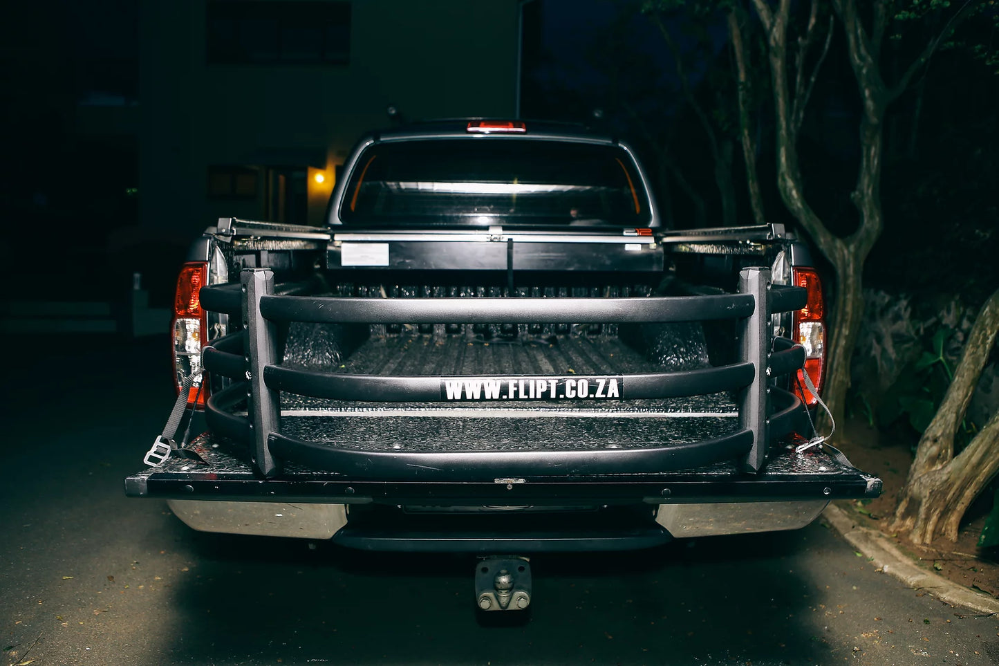 Organiseur de Benne FLIPT 4x4 - Compatibilite Pickup sur Xperts4x4 Accessoires 4x4 Off-Road