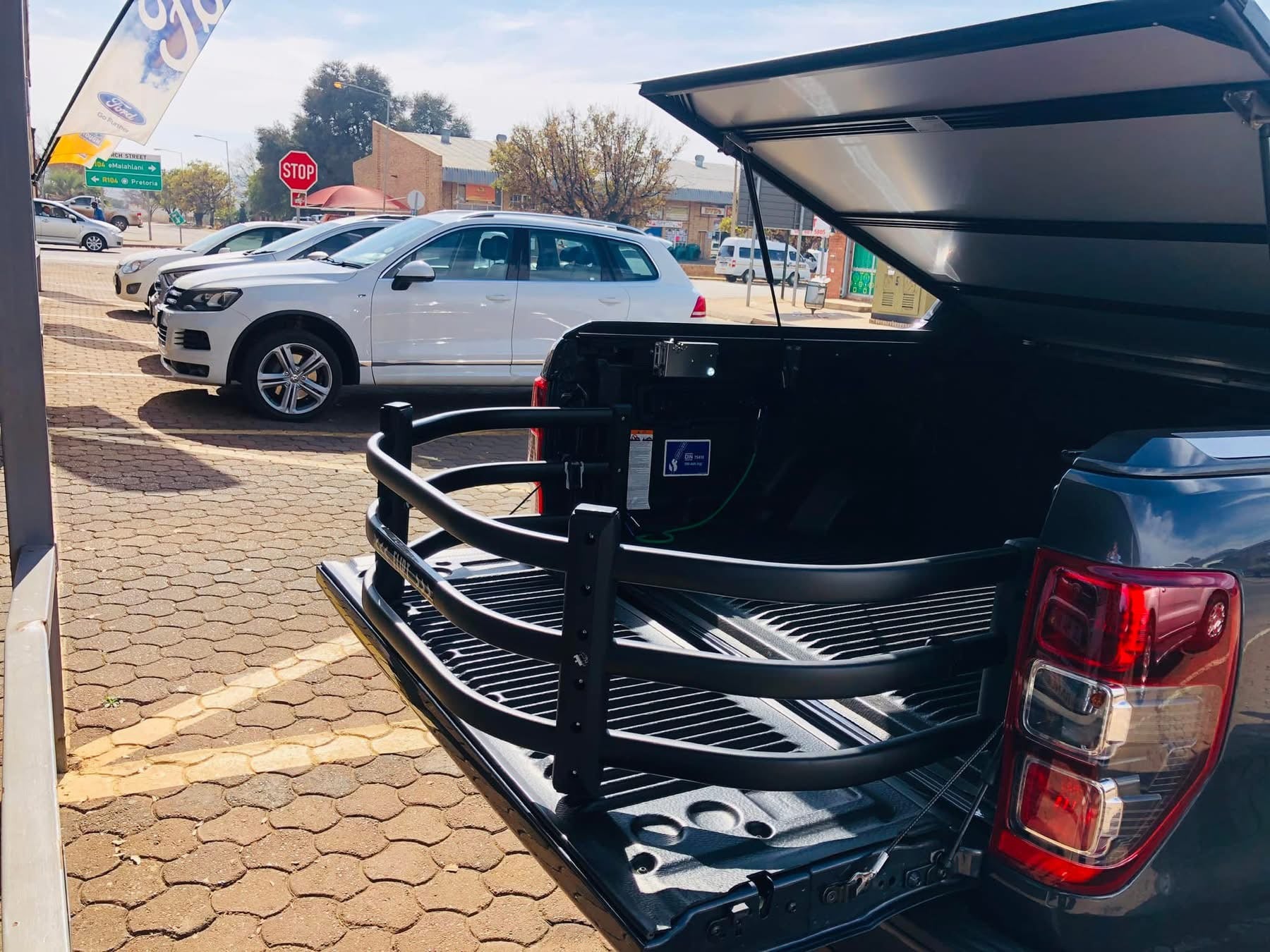 Organiseur de Benne FLIPT 4x4 - Compatibilite Pickup sur Xperts4x4 Accessoires 4x4 Off-Road