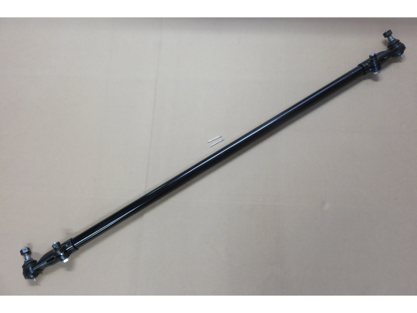 Barre de liaison renforcée Patrol Y61 - complète avec rotules graissable N4-Offroad sur Xperts4x4 Accessoires 4x4 Off-Road