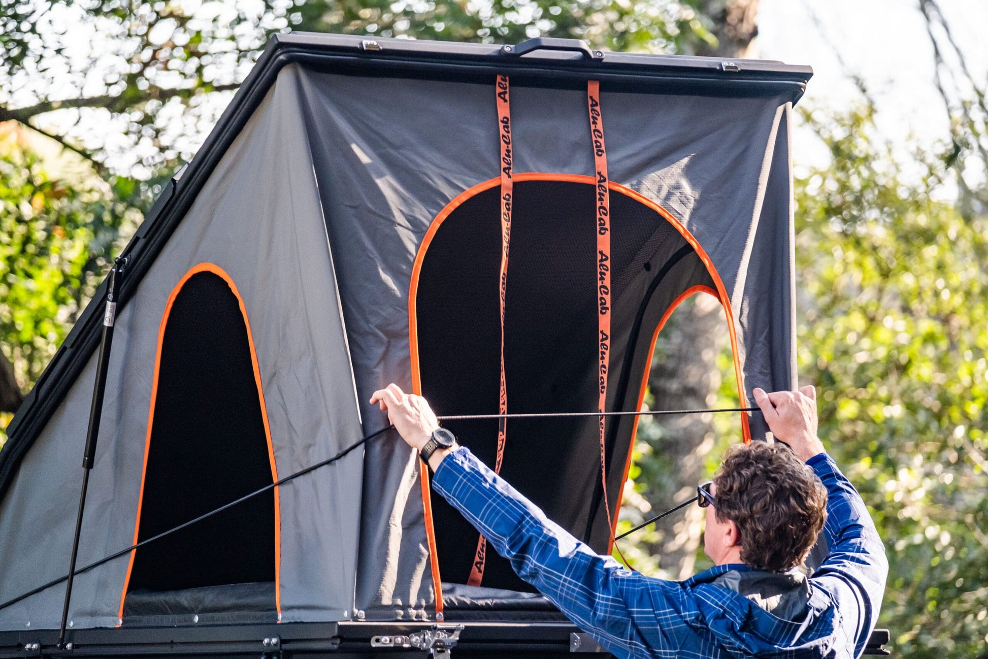 Tente de Toit Alu-Cab LT-50 LightWeight - WEEKENDER PACK sur Xperts4x4 Accessoires 4x4 Off-Road