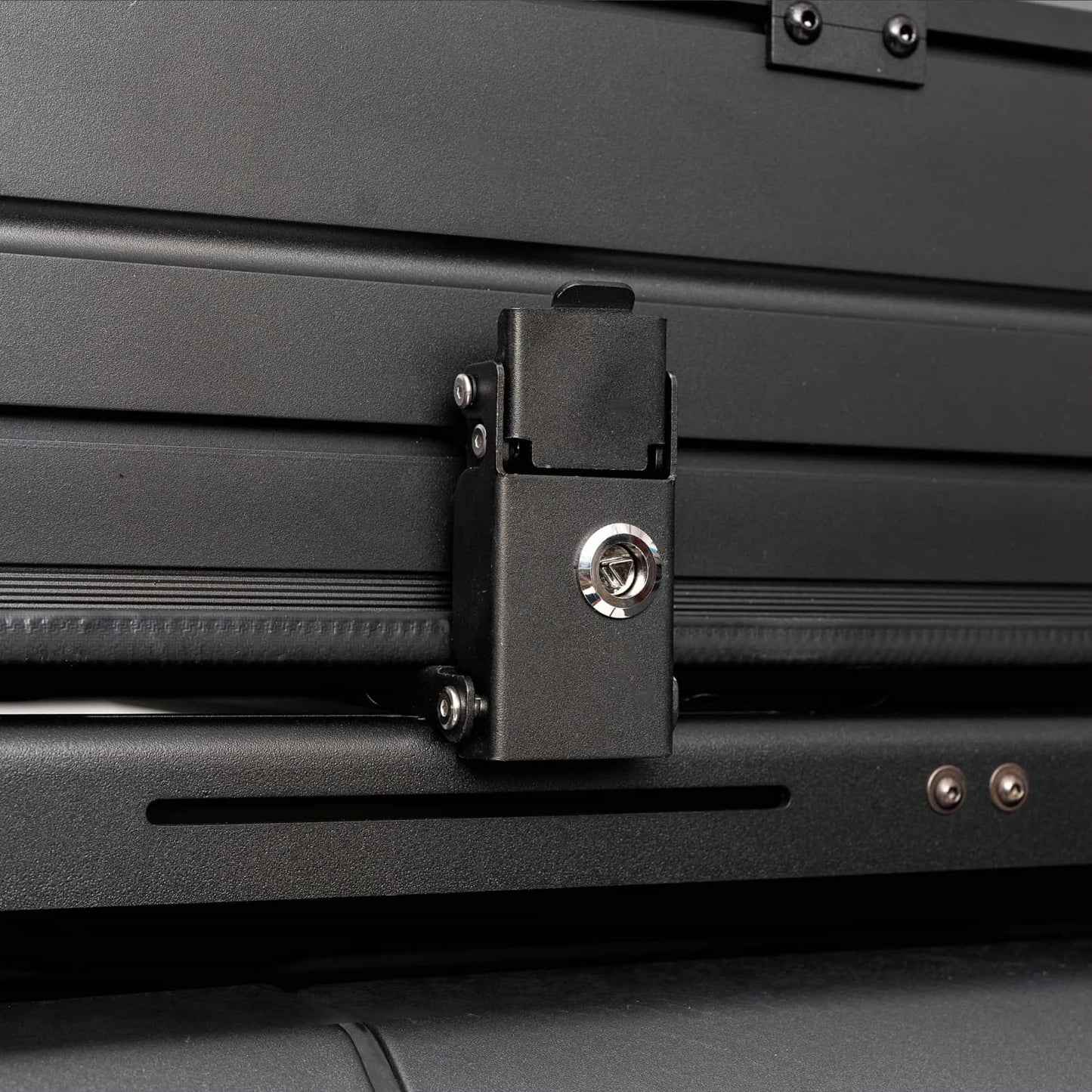 Tente de Toit Expedition XL Go Overland Canada – 4 à 5 Places sur Xperts4x4 Accessoires 4x4 Off-Road