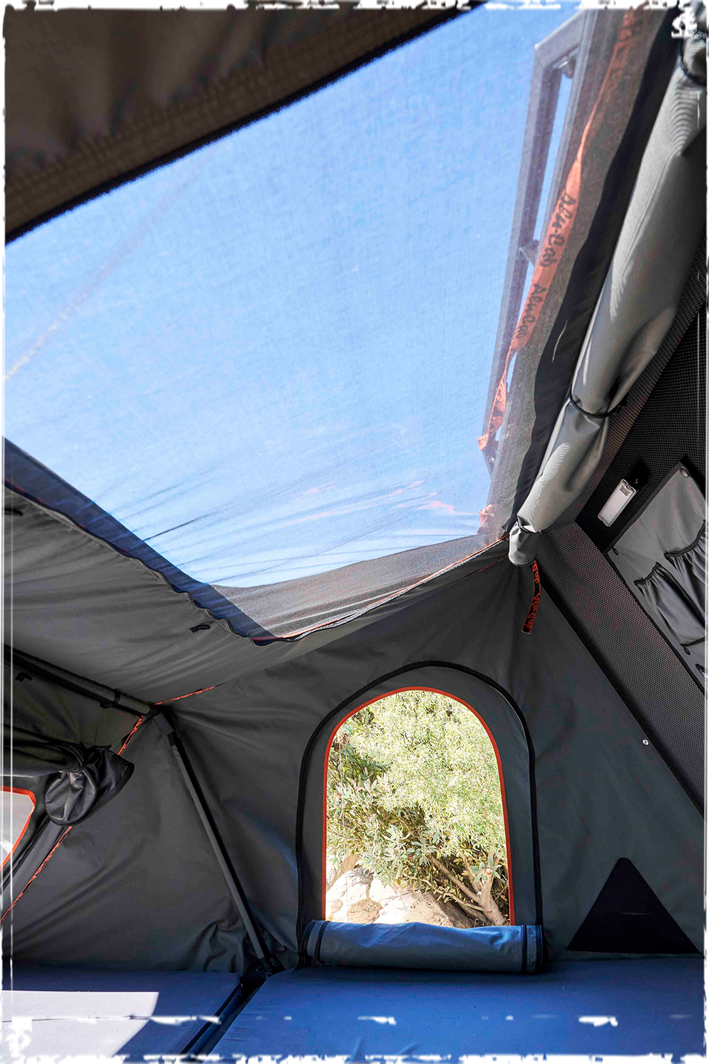 Tente de toit Family RT-4S ALU-CAB 4 places – Confort & Aventure sur Xperts4x4 Accessoires 4x4 Off-Road